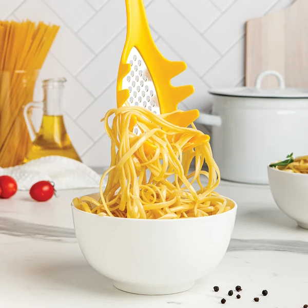 Ototo-Multi-Monster-servi-pasta-e-grattugia2.jpg