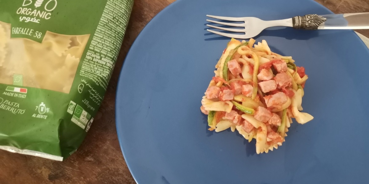 Pasta con Tonno Fresco e Zucchini